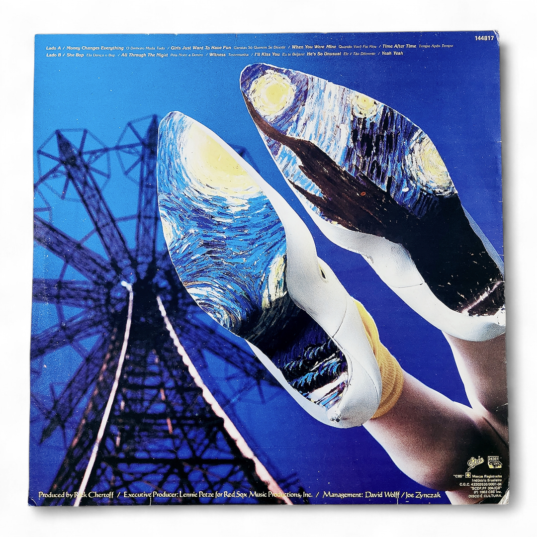 She's So Unusual - Imagem 2